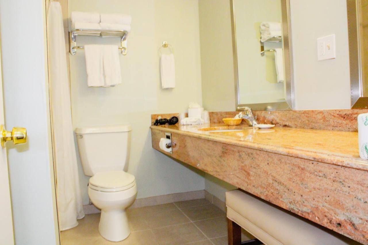 Cape Cod Irish Village - The Emerald Resort 巴恩斯特布尔 外观 照片