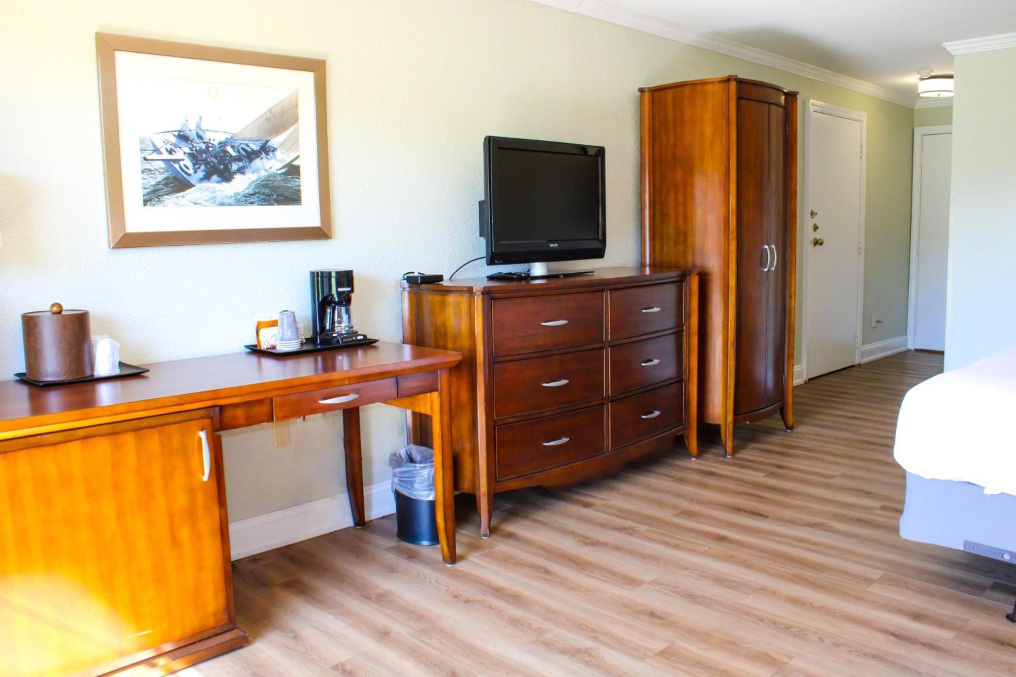 Cape Cod Irish Village - The Emerald Resort 巴恩斯特布尔 外观 照片